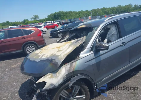 2020 Volkswagen Tiguan Se/Sel z USA, uszkodzony, nr VIN 3VV3B7AX2LM139254